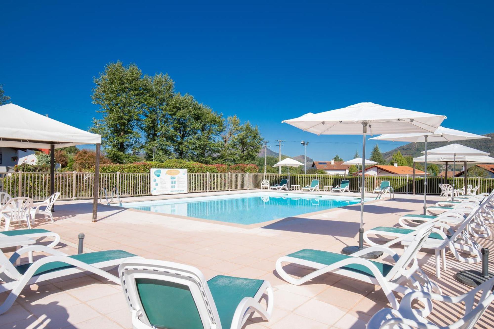 Vvf Residence Pays Basque Saint-Jean-Pied-De-Port Buitenkant foto