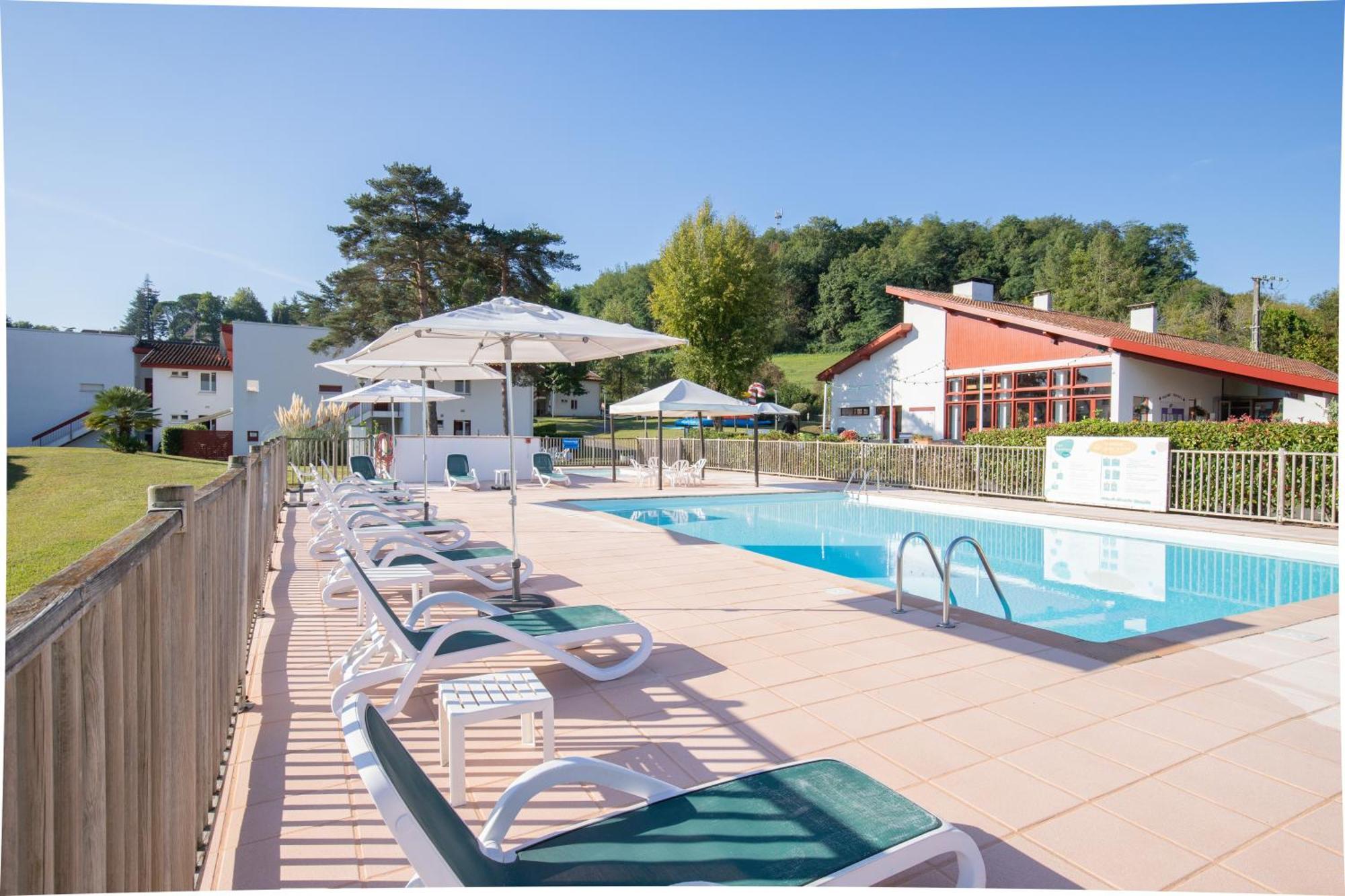Vvf Residence Pays Basque Saint-Jean-Pied-De-Port Buitenkant foto