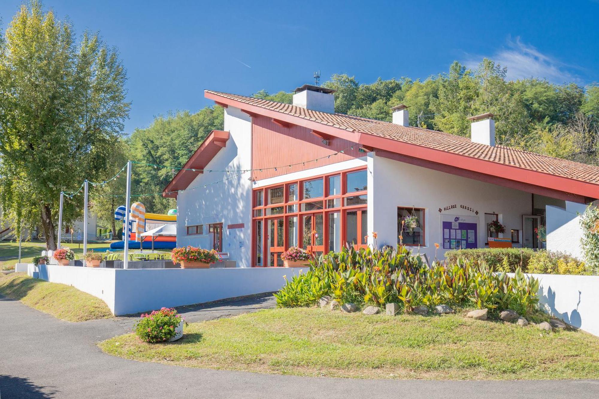 Vvf Residence Pays Basque Saint-Jean-Pied-De-Port Buitenkant foto