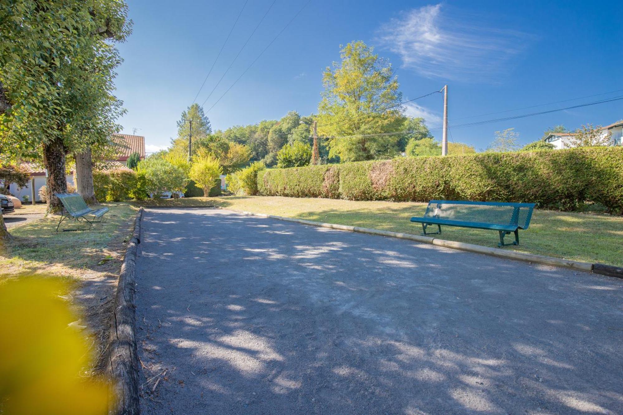 Vvf Residence Pays Basque Saint-Jean-Pied-De-Port Buitenkant foto