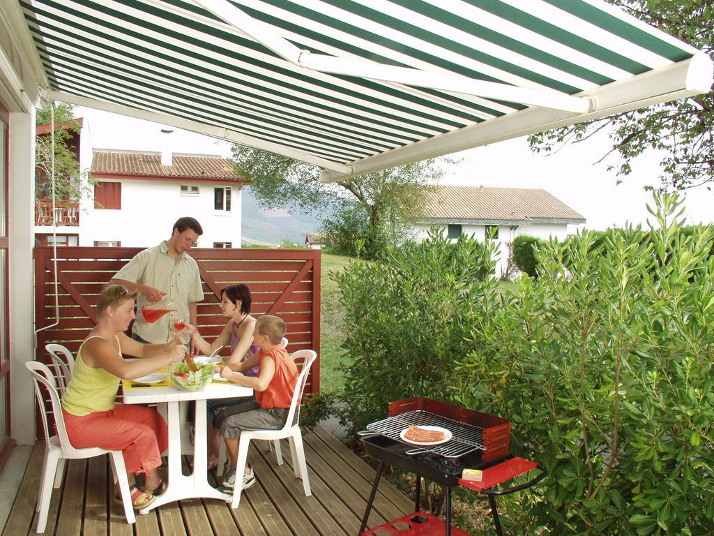 Vvf Residence Pays Basque Saint-Jean-Pied-De-Port Buitenkant foto